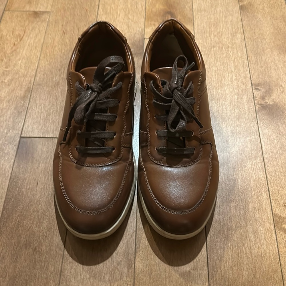 Men’s Casual/Dress shoe! EUC! Size 8.5!